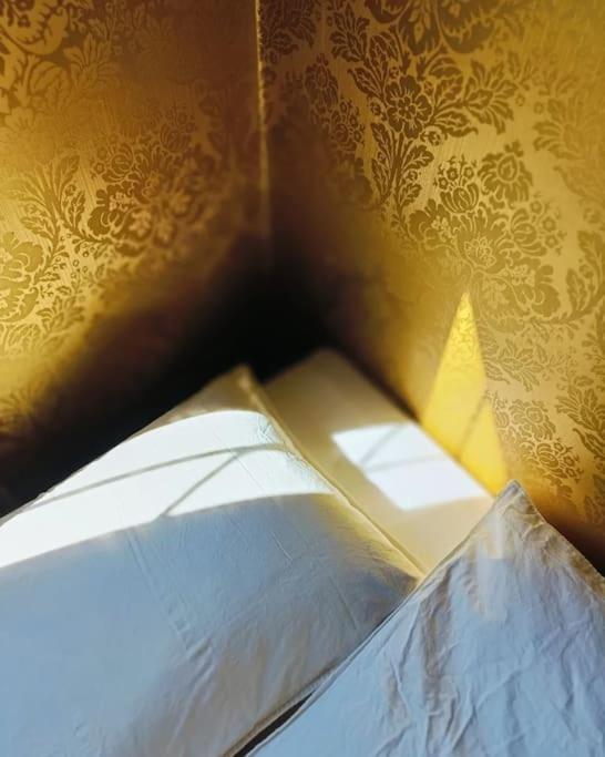 Casa Jenini - Wohnung Im Patrizierhaus Neben Schloss Leuk Dış mekan fotoğraf