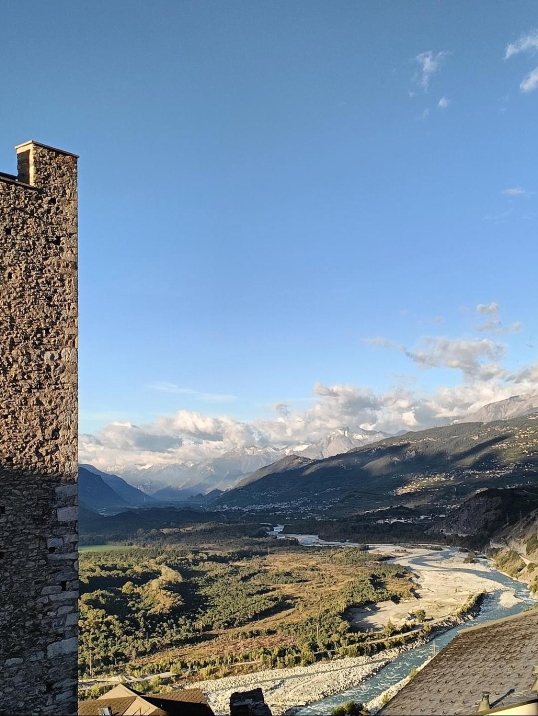 Casa Jenini - Wohnung Im Patrizierhaus Neben Schloss Leuk Dış mekan fotoğraf